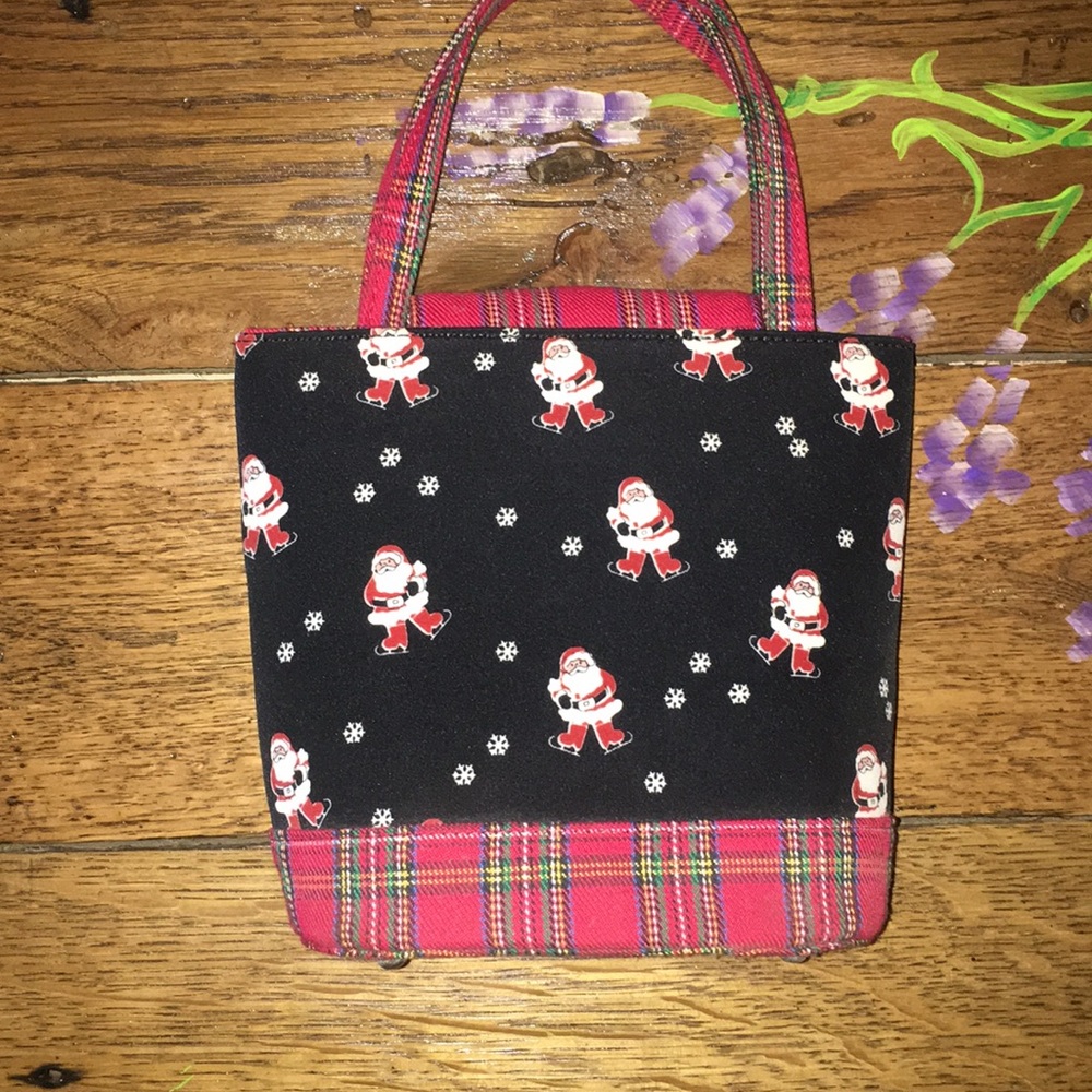 Cute small Santa Clause purse! 🎅🏽
